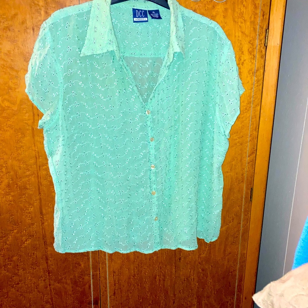 DCC Missy * Sweet feminine lightweight eyelet summer top *